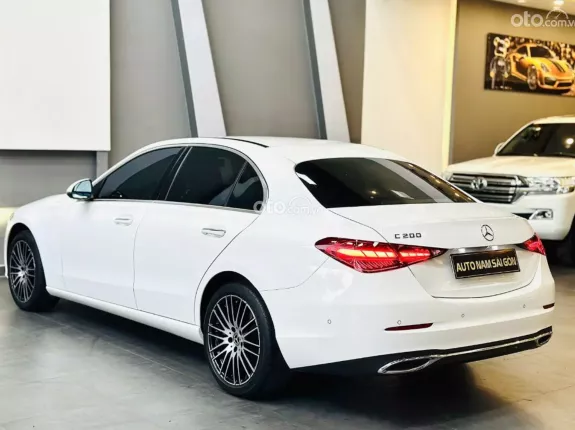 Mercedes-Benz C200 Avantgarde 2022 - Trắng Ngọc Trinh xinh xỉu up xỉu down