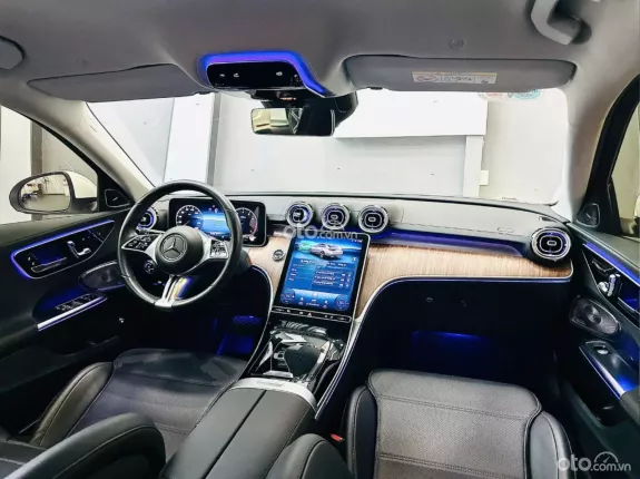 Mercedes-Benz C200 Avantgarde 2022 - Trắng Ngọc Trinh xinh xỉu up xỉu down