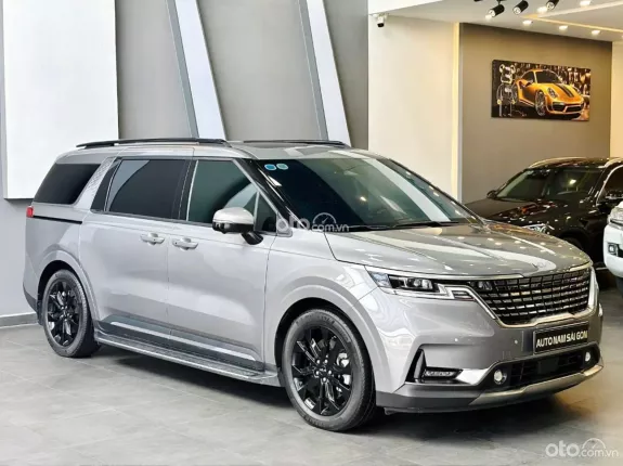Kia Carnival 2.2D Signature 2023 - Đăng ký 9/23 mới đi hơn 1 vạn siêu lướt