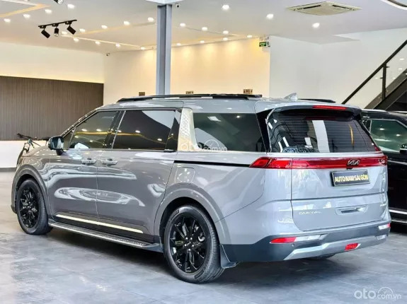 Kia Carnival 2.2D Signature 2023 - Đăng ký 9/23 mới đi hơn 1 vạn siêu lướt