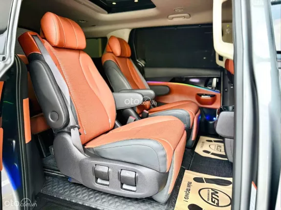 Kia Carnival 2.2D Signature 2023 - Đăng ký 9/23 mới đi hơn 1 vạn siêu lướt