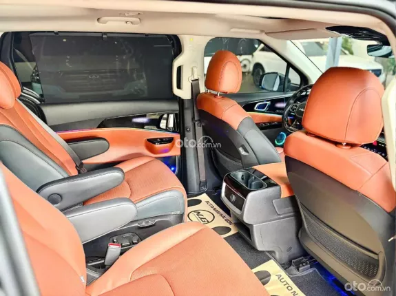 Kia Carnival 2.2D Signature 2023 - Đăng ký 9/23 mới đi hơn 1 vạn siêu lướt