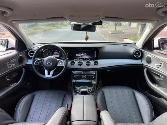 Mercedes-Benz E180 2020 - Xe đẹp full lịch sử hãng