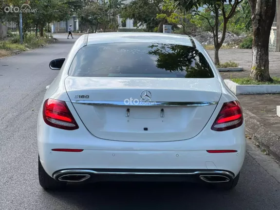 Mercedes-Benz E180 2020 - Xe đẹp full lịch sử hãng