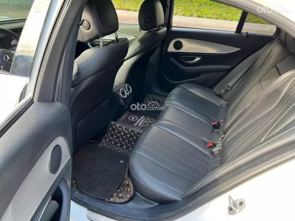 Mercedes-Benz E180 2020 - Xe đẹp full lịch sử hãng