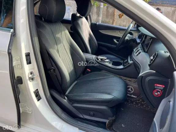 Mercedes-Benz E180 2020 - Xe đẹp full lịch sử hãng