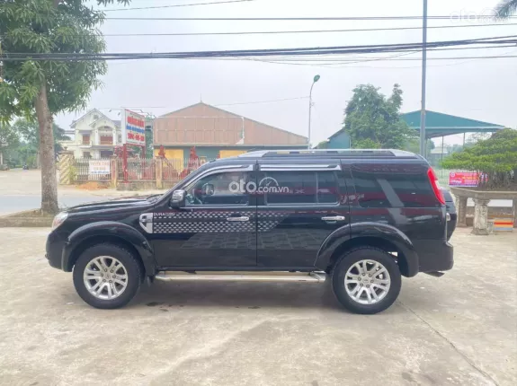Ford Everest 2.5 MT 2014 - SUV 7 chỗ cực đẹp, máy dầu cực khỏe, keo chỉ Zin tuyệt đối