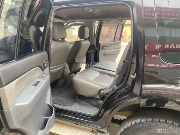 Ford Everest 2.5 MT 2014 - SUV 7 chỗ cực đẹp, máy dầu cực khỏe, keo chỉ Zin tuyệt đối