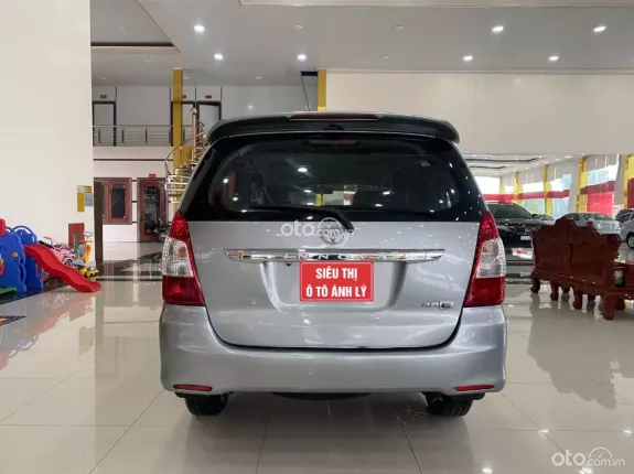 Toyota Innova 2.0E 2012 - MPV 8 chỗ rộng rãi, chất xe cực đẹp