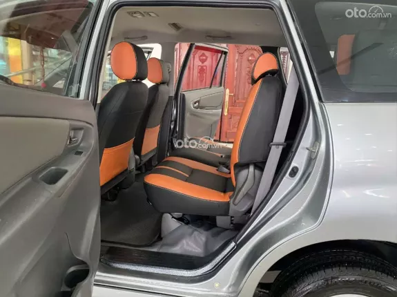 Toyota Innova 2.0E 2012 - MPV 8 chỗ rộng rãi, chất xe cực đẹp