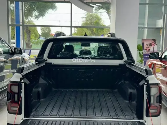 Ford Ranger Stormtrak 2024 - 4x4 nhập Thái nguyên chiếc sẵn kho giao ngay