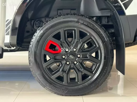 Ford Ranger Stormtrak 2024 - 4x4 nhập Thái nguyên chiếc sẵn kho giao ngay