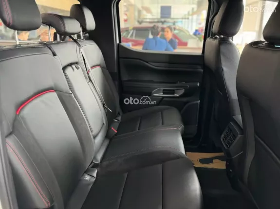 Ford Ranger Stormtrak 2024 - 4x4 nhập Thái nguyên chiếc sẵn kho giao ngay