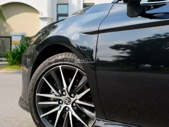Toyota Camry 2.0Q 2024 - ️Màu ĐEN - Nội thất ĐEN