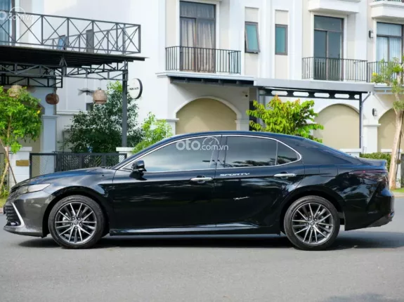 Toyota Camry 2.0Q 2024 - ️Màu ĐEN - Nội thất ĐEN