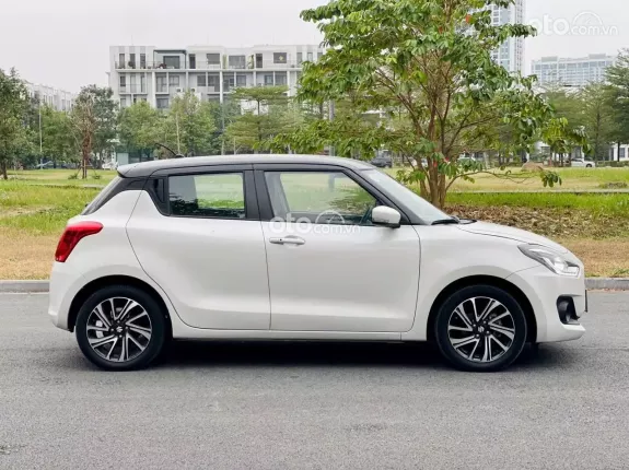 Suzuki Swift GLX 1.2 CVT 2021 - Salon xin được chào bán chiếc xe