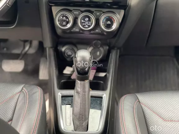 Suzuki Swift GLX 1.2 CVT 2021 - Salon xin được chào bán chiếc xe