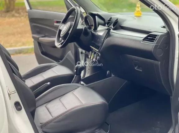 Suzuki Swift GLX 1.2 CVT 2021 - Salon xin được chào bán chiếc xe