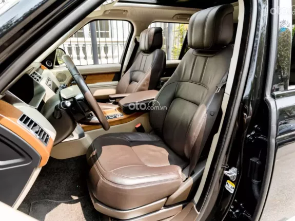 Land Rover Range Rover Vogue SWB 3.0P 360PS 2018 - Màu đen nội thất nâu