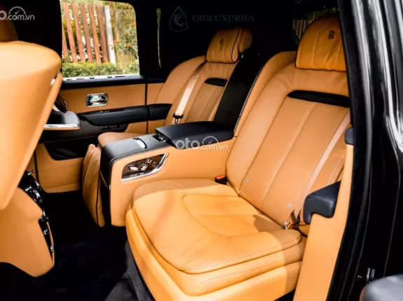 Rolls-Royce Cullinan V12 2021 - Đen nội thất da bò cực mới