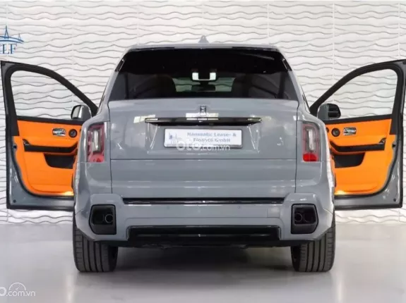 Rolls-Royce Cullinan Black Badge 2024 - Model 2025 phiên bản mới series II