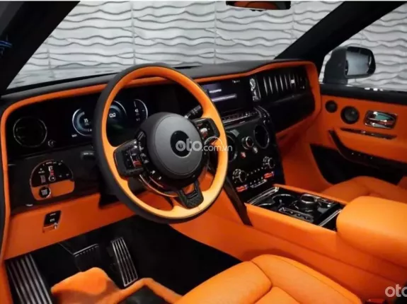 Rolls-Royce Cullinan Black Badge 2024 - Model 2025 phiên bản mới series II