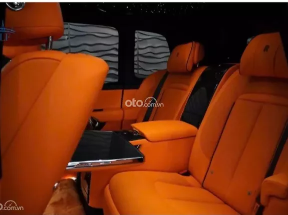 Rolls-Royce Cullinan Black Badge 2024 - Model 2025 phiên bản mới series II