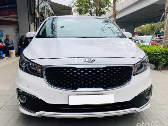 Kia Sedona 2.2 DATH 2018 - Bảo hàng xe 6 tháng