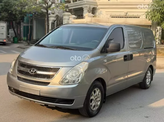 Hyundai Starex 2011 - Máy dầu