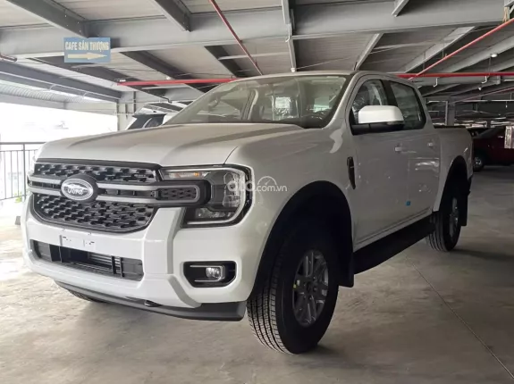 Ford Ranger XLS 2.0L 4x2 AT 2024 - Sẵn kho đủ các màu lấy ngay trong tháng