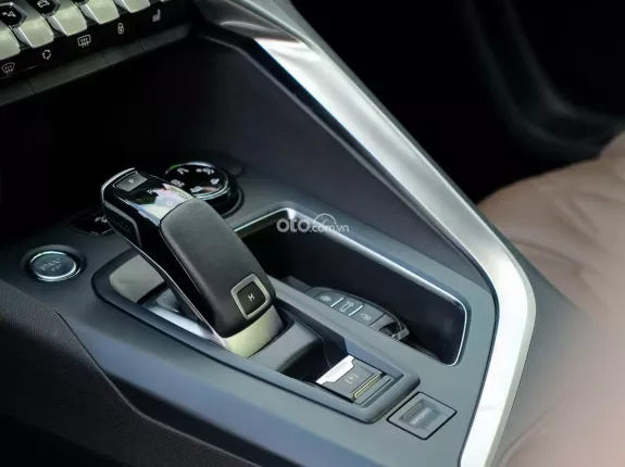 Peugeot 5008 GT 2022 - ️Màu ĐỎ - Nội thất NÂU