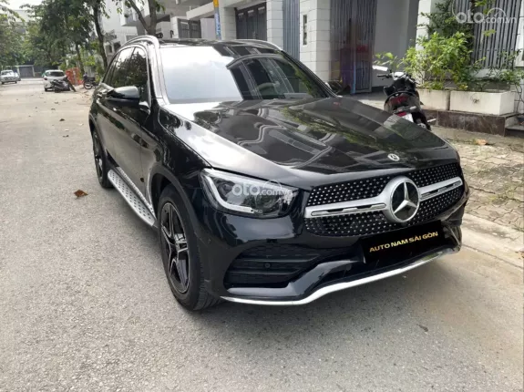 Mercedes-Benz GLC 300 4Matic 2021 - Xe siêu lướt, 1 chủ từ đầu, giá tốt sang tên ngay