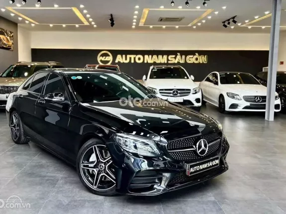 Mercedes-Benz C300 AMG 2019 - Xe đẹp, đăng ký 2020, trang bị Full options