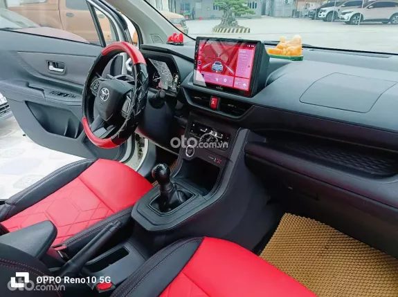 Toyota Avanza 1.3 MT 2022 - Chạy 5 vạn số sàn xe nhập khẩu