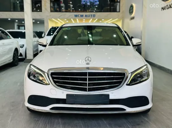 Mercedes-Benz C200 Exclusive 2020 - Chạy 4 vạn miles