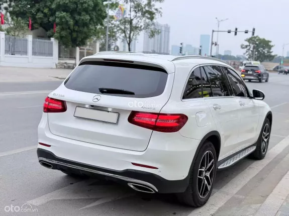 Mercedes-Benz GLC 300 4Matic 2017 - 1 tỷ 035 triệu