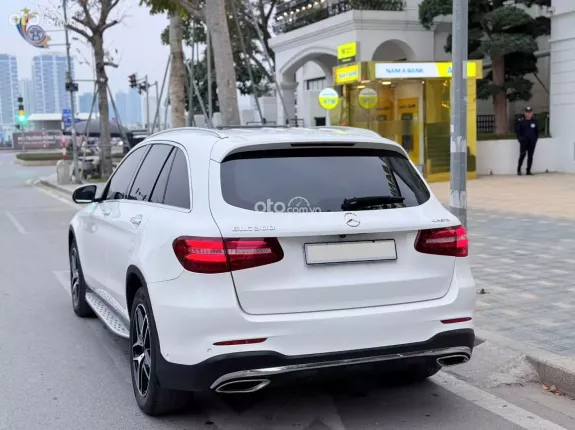 Mercedes-Benz GLC 300 4Matic 2017 - 1 tỷ 035 triệu