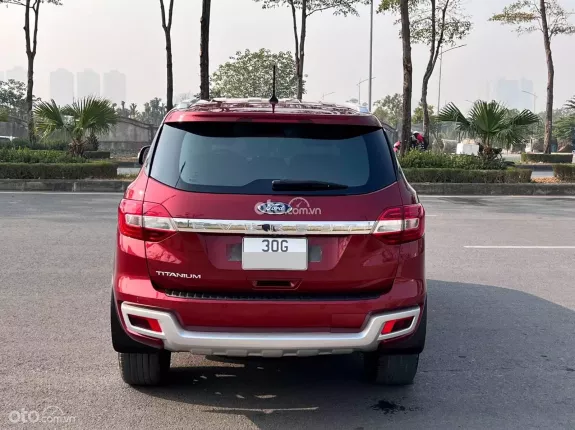 Ford Everest Titanium 2.0 AT 4x2 2021 - Gia đình cần bán gấp