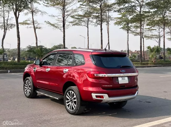 Ford Everest Titanium 2.0 AT 4x2 2021 - Gia đình cần bán gấp