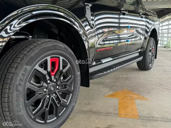 Ford Ranger Stormtrak 2024 - 4x4 nhập Thái nguyên chiếc sẵn kho giao ngay