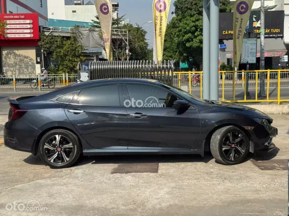 Honda Civic 1.8 AT 2019 - Honda Civic 1.8AT 2019