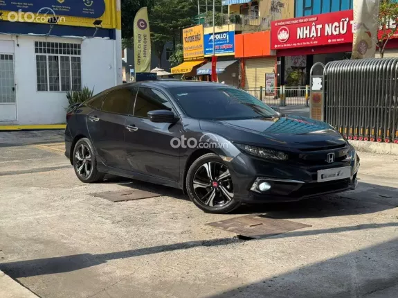 Honda Civic 1.8 AT 2019 - Honda Civic 1.8AT 2019
