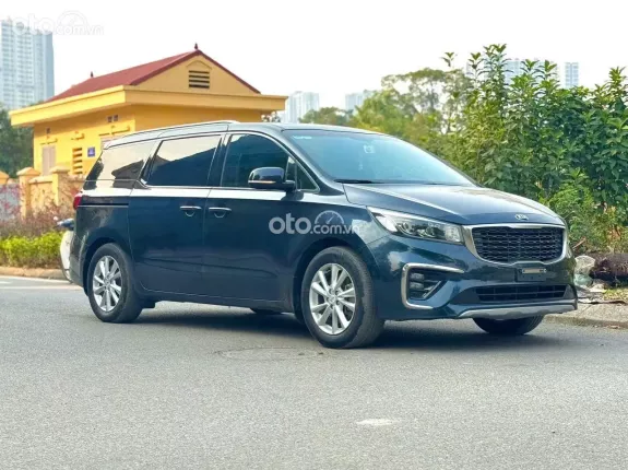 Kia Sedona 2.2 DATH 2018 - Giá 745 triệu