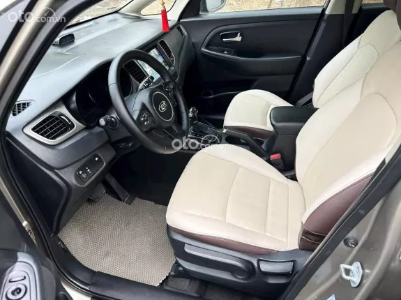 Kia Rondo 2.0 GAT 2015 - Xe đẹp xuất sắc, nội thất đẹp, đã lắp màn hình android, có cruise control
