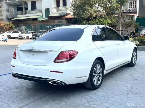 Mercedes-Benz E200 E200 2018 - Cần bán Mercedes Benz E200-sx 2018-Xe đẹp như mới
