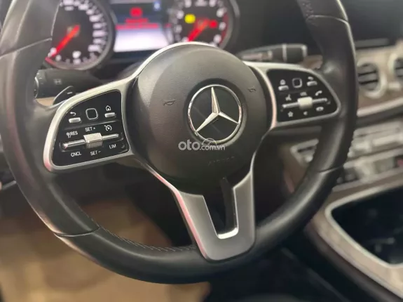 Mercedes-Benz E200 E200 2018 - Cần bán Mercedes Benz E200-sx 2018-Xe đẹp như mới