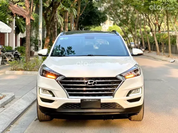 Hyundai Tucson 2.0 Đặc biệt 2019 - Xe đi rất giữ gìn nội ngoại thất như mới