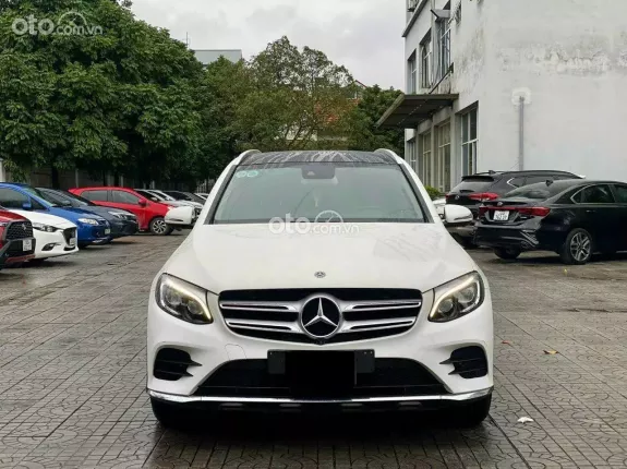 Mercedes-Benz GLC 300 4Matic 2018 - Xe đi rất giữ gìn nội ngoại thất như mới