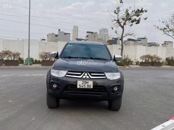 Mitsubishi Triton 4×4 AT 2014 - Xe chạy 14.8v kilomet!