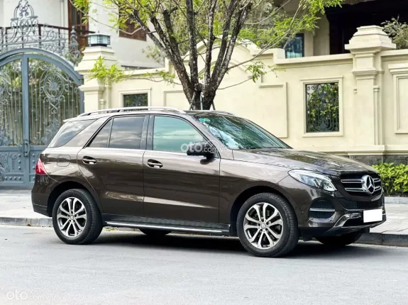 Mercedes-Benz GLE 400 4Matic Exclusive 2016 - Xe đi rất giữ gìn nội ngoại thất như mới